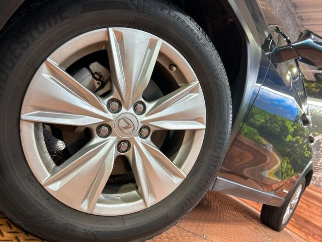�y����17�C���`�A���~�z�C�[���z�O�ςɃ}�b�`���������A���~�z�C�[���𑕒����Ă���܂��B�e��ЊO�A���~�z�C�[����A�X�^�b�h���X�^�C�����戵�����Ă���܂��B���񂲑��k����������