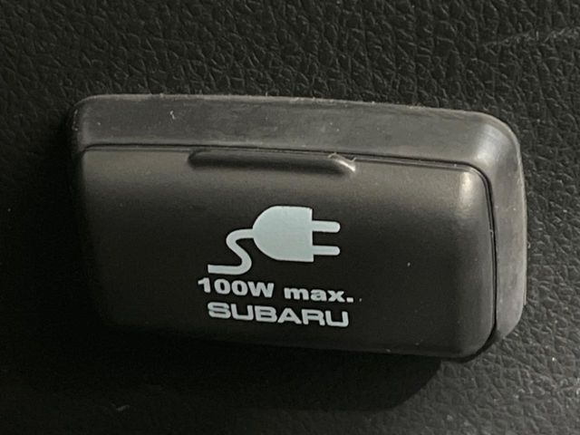 【アクセサリーコンセント】キャンプやスポーツ、アウトドアでのアクティビティはもちろん、災害・停電の際に助けにもなるAC100Vコンセントを装備♪ケータイやタブレット、ゲーム機器の充電にも♪