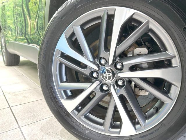 �y����18�C���`�A���~�z�C�[���z�O�ςɃ}�b�`���������A���~�z�C�[���𑕒����Ă���܂��B�e��ЊO�A���~�z�C�[����A�X�^�b�h���X�^�C�����戵�����Ă���܂��B���񂲑��k����������