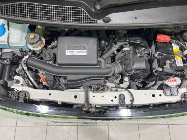 親切・丁寧な専門メカニックスタッフが応対!・車検・点検整備・事故等の修理などアフターサービスも安心。お車のカスタマイズもネクステージのサービススタッフまでご相談ください!