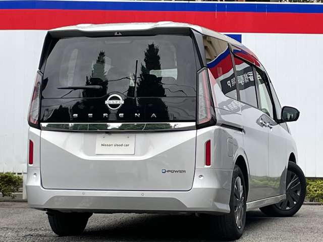 セレナ1.4 e-POWER XV