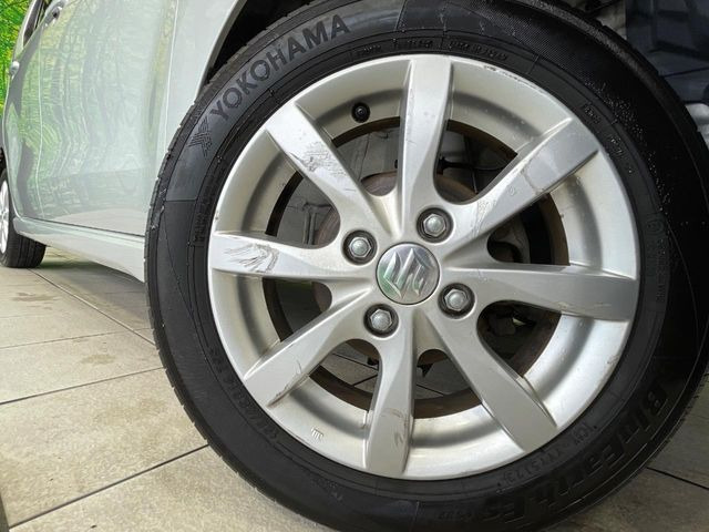 �y����14�C���`�A���~�z�C�[���z�O�ςɃ}�b�`���������A���~�z�C�[���𑕒����Ă���܂��B�e��ЊO�A���~�z�C�[����A�X�^�b�h���X�^�C�����戵�����Ă���܂��B���񂲑��k����������