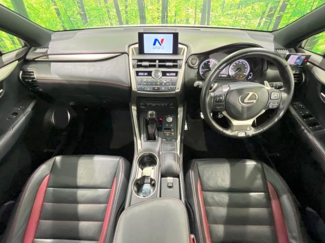 NX200t Fスポーツ