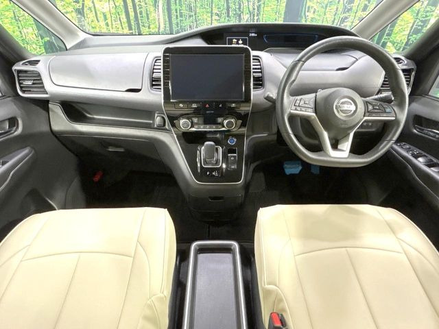 セレナ1.2 e-POWER ハイウェイスターV