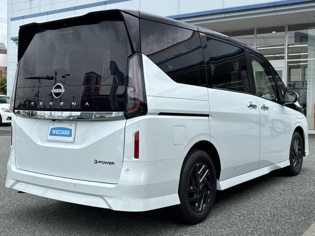 セレナ1.4 e-POWER ハイウェイスターV