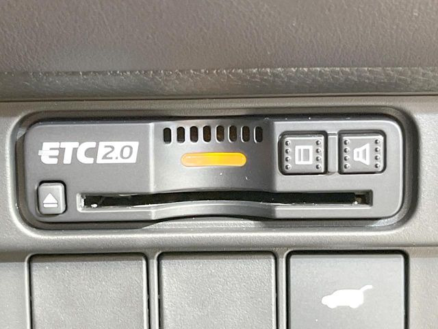 【ETC】高速道路の料金所をストレスなく通過!話題のスポットやサービスエリアに多い「スマートIC」利用時は必須のアイテムです。当店でセットアップを実施、ご納車当日からすぐにご利用いただけます!