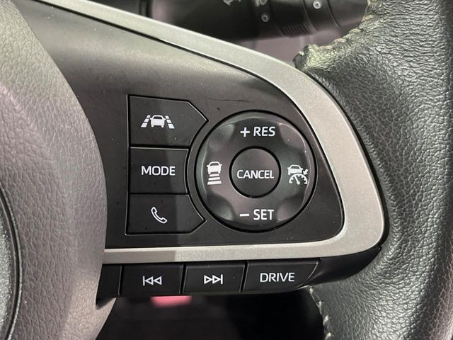 【レーダークルーズコントロール】高速道路での長距離走行が楽に!!自動で速度を保つクルーズコントロールが、衝突軽減システムと連携し、前方の車両を感知して車間を保つように速度調節してくれます!!