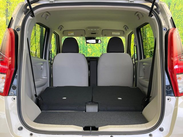 普段のお買い物や通勤、送迎等に十分な荷室スペースを確保しております。セカンドシートを倒すと、大きな荷物の積載も可能です♪