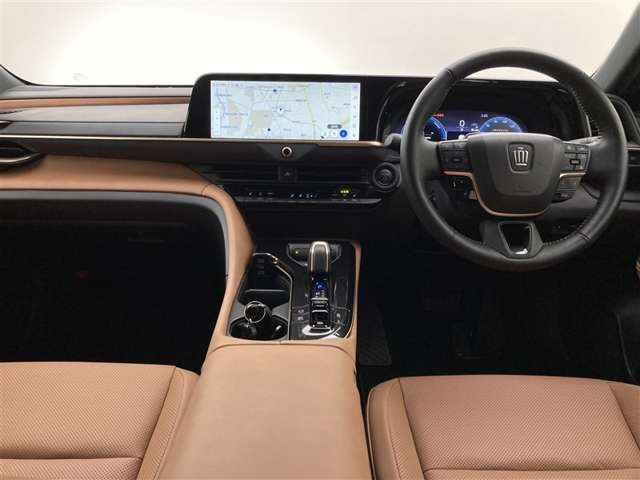 クラウンスポーツ2.5 Z E-Four 4WD