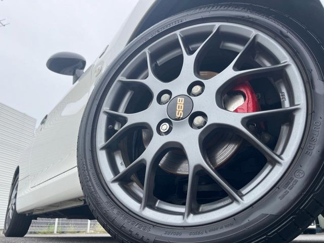 【BBS製16インチアルミホイール】大人気メーカーのホイールを装備♪軽量・高硬度のアルミホイールは、ハンドリング・加速など、走りの質を向上してくれます♪