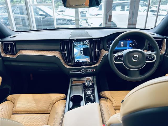 XC60アルティメット B5 AWD 4WD