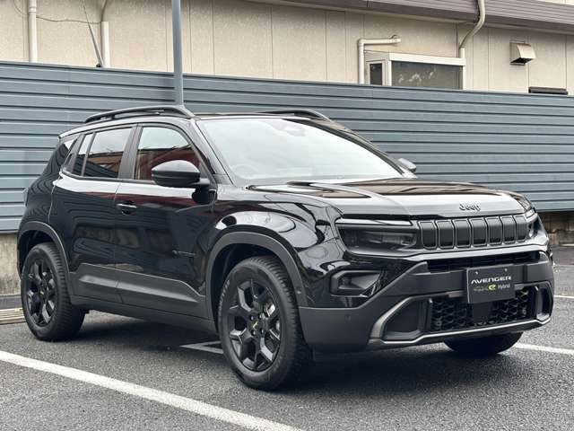 アベンジャー4xe ハイブリッド アップランド 4WD