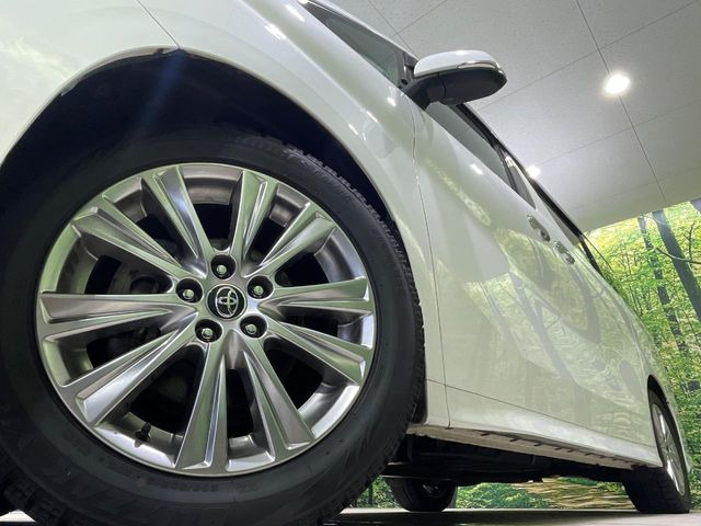 �y����18�C���`�A���~�z�C�[���z�O�ςɃ}�b�`���������A���~�z�C�[���𑕒����Ă���܂��B�e��ЊO�A���~�z�C�[����A�X�^�b�h���X�^�C�����戵�����Ă���܂��B���񂲑��k����������