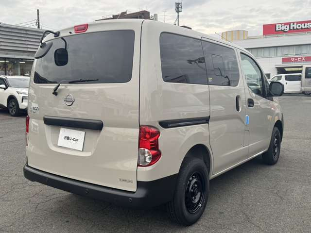 NV200バネットバン1.6 GX アウトドア ブラック エディション 4WD