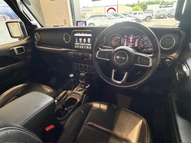 ラングラーアンリミテッド サハラ 4WD
