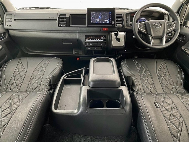 ハイエース2.7 グランドキャビン ファインテックツアラー 4WD