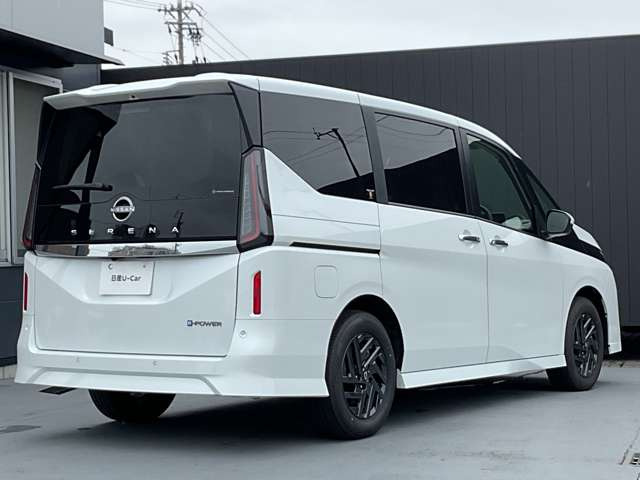 セレナ1.4 e-POWER ハイウェイスターV