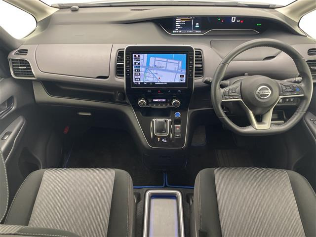 セレナ1.2 e-POWER ハイウェイスターV