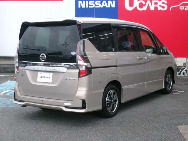 セレナ1.2 e-POWER ハイウェイスターV