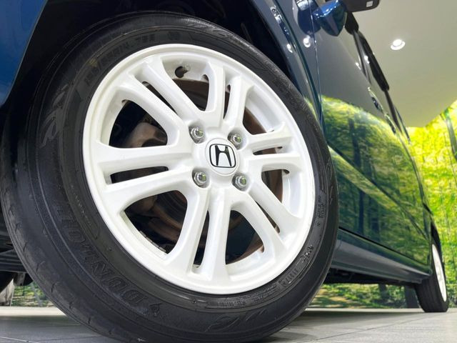 �y����14�C���`�A���~�z�C�[���z�O�ςɃ}�b�`���������A���~�z�C�[���𑕒����Ă���܂��B�e��ЊO�A���~�z�C�[����A�X�^�b�h���X�^�C�����戵�����Ă���܂��B���񂲑��k����������