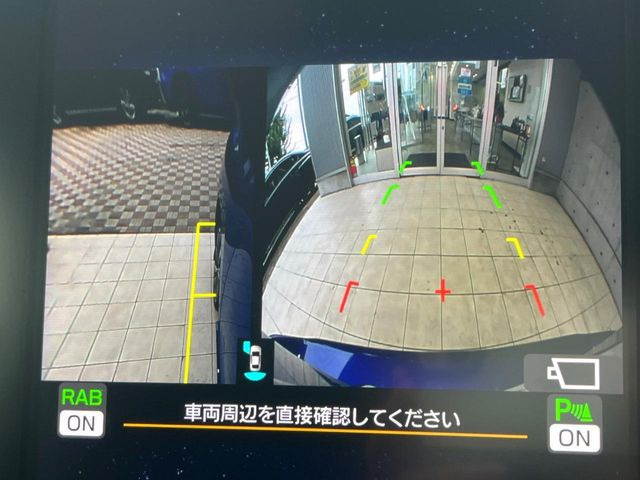【サイド&バックカメラ】停車・駐車時に死角になりがちな運転席から見えづらいサイドとリアの障害物を確認できます!雨天時や夜間などは特に活躍してくれるアイテムです。