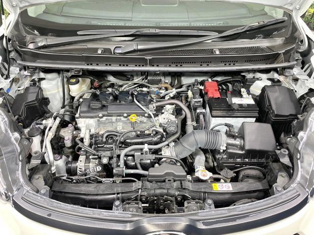 親切・丁寧な専門メカニックスタッフが応対!・車検・点検整備・事故等の修理などアフターサービスも安心。お車のカスタマイズもネクステージのサービススタッフまでご相談ください!