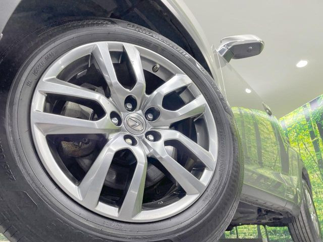 �y����18�C���`�A���~�z�C�[���z�O�ςɃ}�b�`���������A���~�z�C�[���𑕒����Ă���܂��B�e��ЊO�A���~�z�C�[����A�X�^�b�h���X�^�C�����戵�����Ă���܂��B���񂲑��k����������