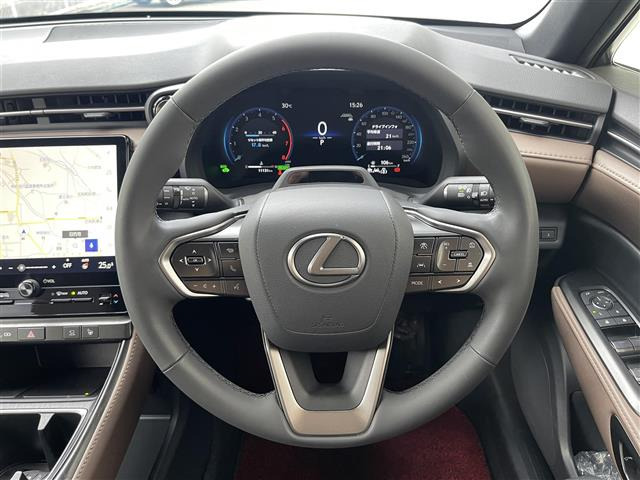 LBXエレガント E-Four 4WD