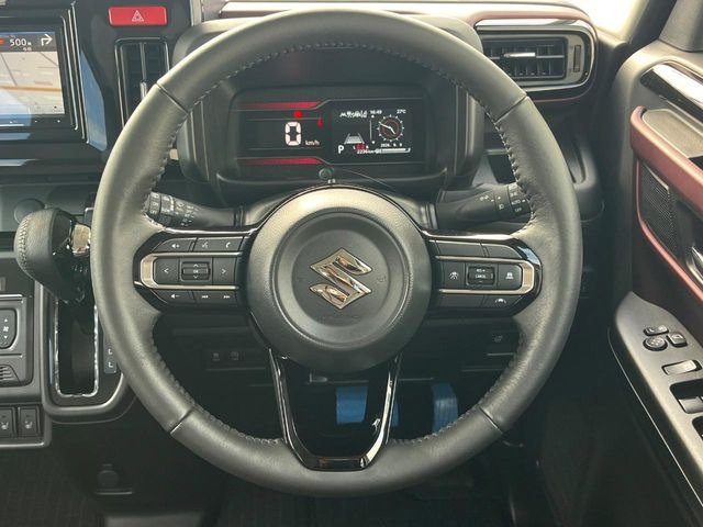 【純正革巻きステアリング】上質な革を使用することで、手にしっかり馴染みとても運転しやすいハンドルです♪