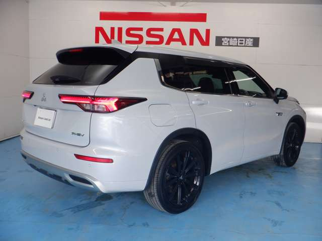 アウトランダーPHEV 2.4 P 4WD