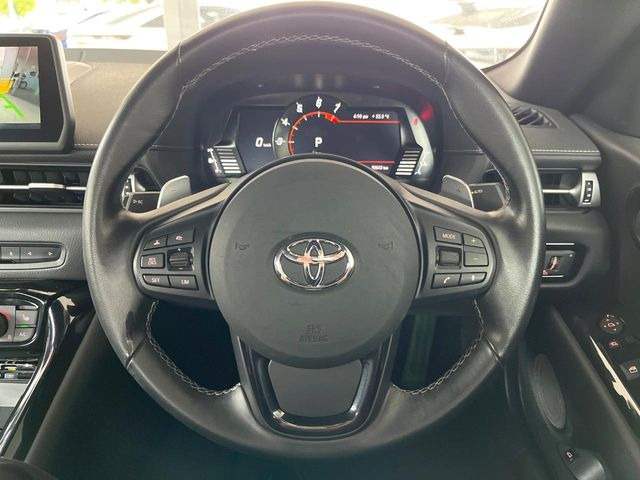 【純正革巻きステアリング】上質な革を使用することで、手にしっかり馴染みとても運転しやすいハンドルです♪