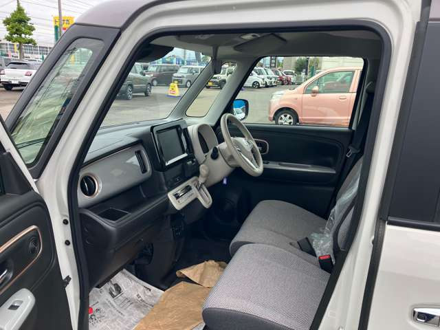 自社工場完備ですので車検、点検、修理、板金などすべてお任せください。タイヤ、オーディオなどの販売もさせて頂いております。是非、ご相談ください。