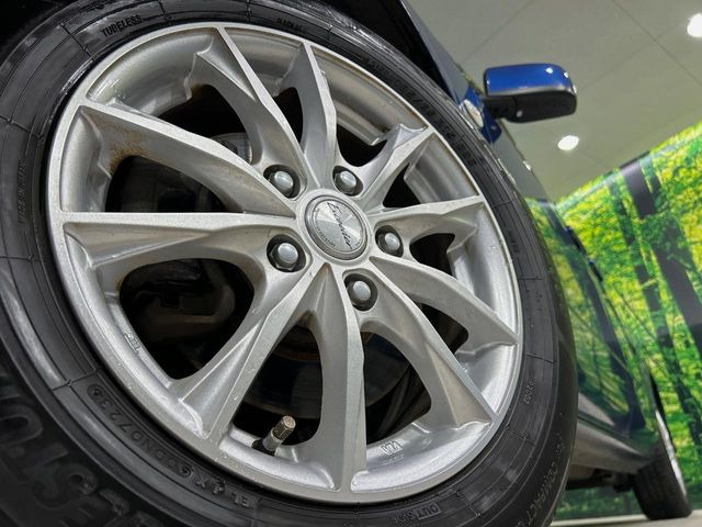 �y15�C���`�A���~�z�C�[���z�O�ςɃ}�b�`�����A���~�z�C�[���𑕒����Ă���܂��B�e��A���~�z�C�[����A�X�^�b�h���X�^�C�����戵�����Ă���܂��B���񂲑��k����������