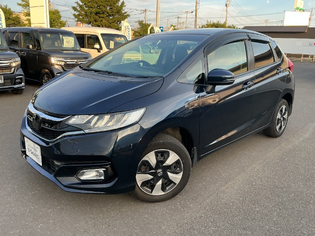 フィット1.5 ハイブリッド L ホンダセンシング 4WD