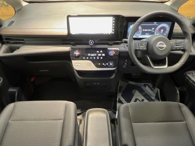 セレナ1.4 e-POWER ハイウェイスターV