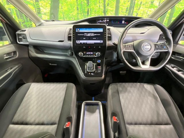 セレナ1.2 e-POWER ハイウェイスターV