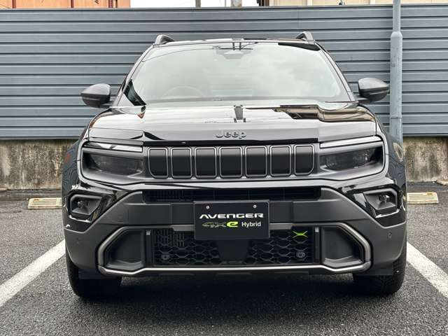 アベンジャー4xe ハイブリッド アップランド 4WD