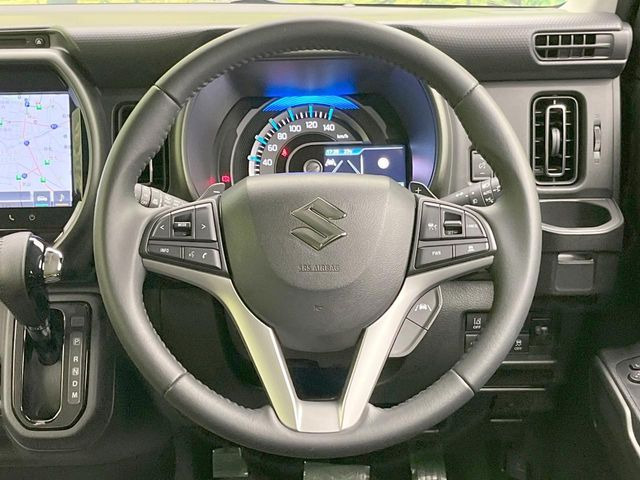 【純正革巻きステアリング】上質な革を使用することで、手にしっかり馴染みとても運転しやすいハンドルです♪