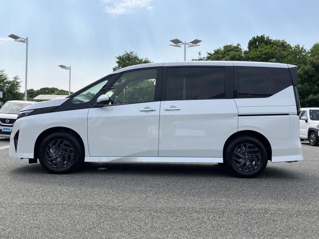 セレナ1.4 e-POWER ハイウェイスターV