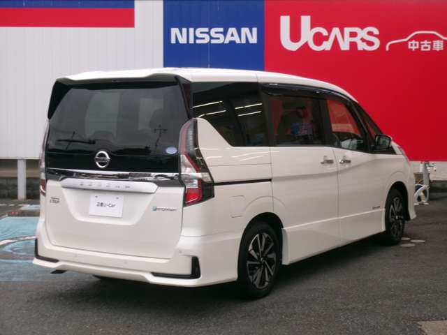 セレナ1.2 e-POWER ハイウェイスターV