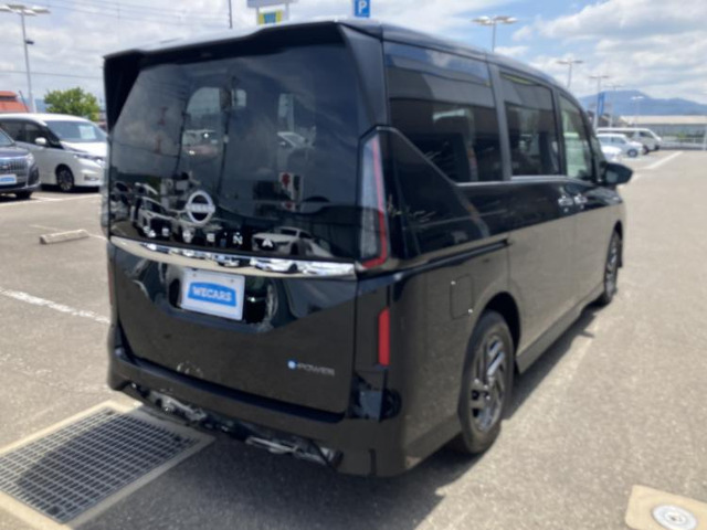 セレナ1.4 e-POWER ハイウェイスターV