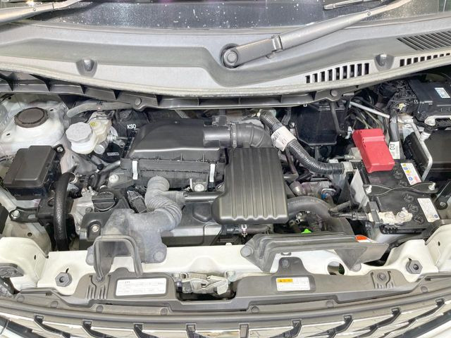 親切・丁寧な専門メカニックスタッフが応対!・車検・点検整備・事故等の修理などアフターサービスも安心。お車のカスタマイズもネクステージのサービススタッフまでご相談ください!