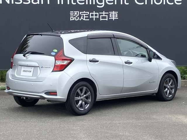 ノート1.2 e-POWER X ブラックアロー
