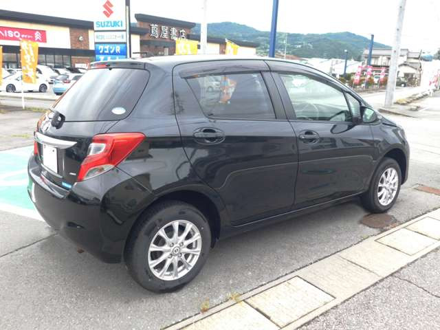 ヴィッツ1.3 F 4WD