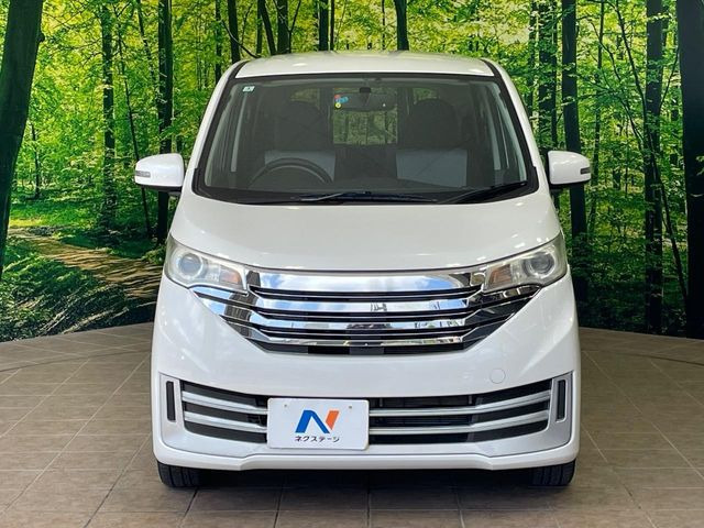 弊社では、全車『修復歴なし』のお車のみ取り扱っております。専任バイヤーによる厳選した仕入れの後、入庫後の車両チェックを行い、ネクステージが認定した高品質な中古車をご提供しております。