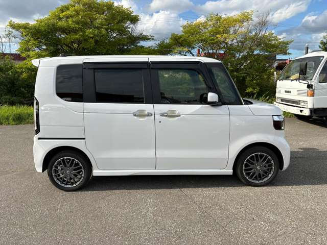 N-BOXカスタムターボ コーディネートスタイル モノトーン 4WD
