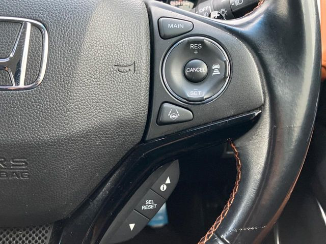 【アダプティブクルーズコントロール】高速道路での長距離走行が楽に!!自動で速度を保つクルーズコントロールが、衝突軽減システムと連携し、前方の車両を感知して車間を保つように速度調節してくれます!!