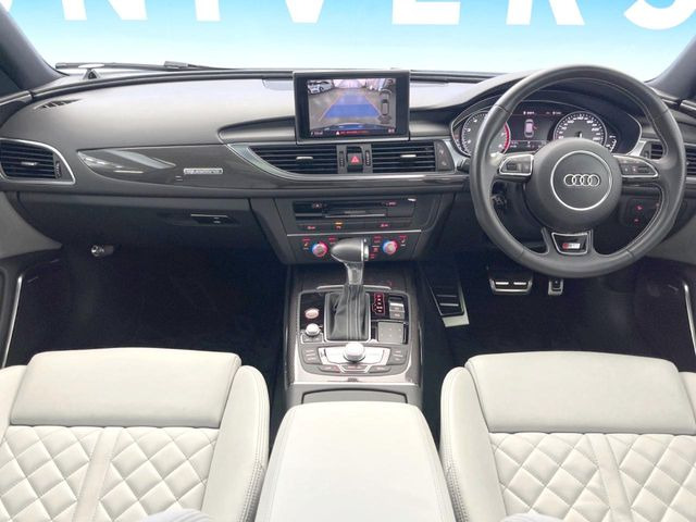 S6アバント4.0 4WD