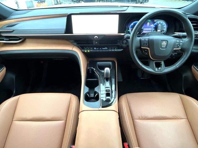 クラウンスポーツ2.5 Z E-Four 4WD