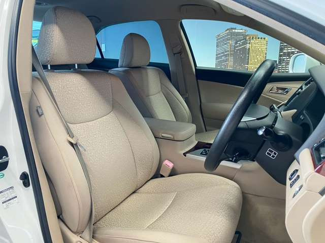 �^�]�Ȃ��L�X�Ƃ��Ă���^�]���₷�������������Ă��܂��������N���[�j���O�����{�ς݂ł��B